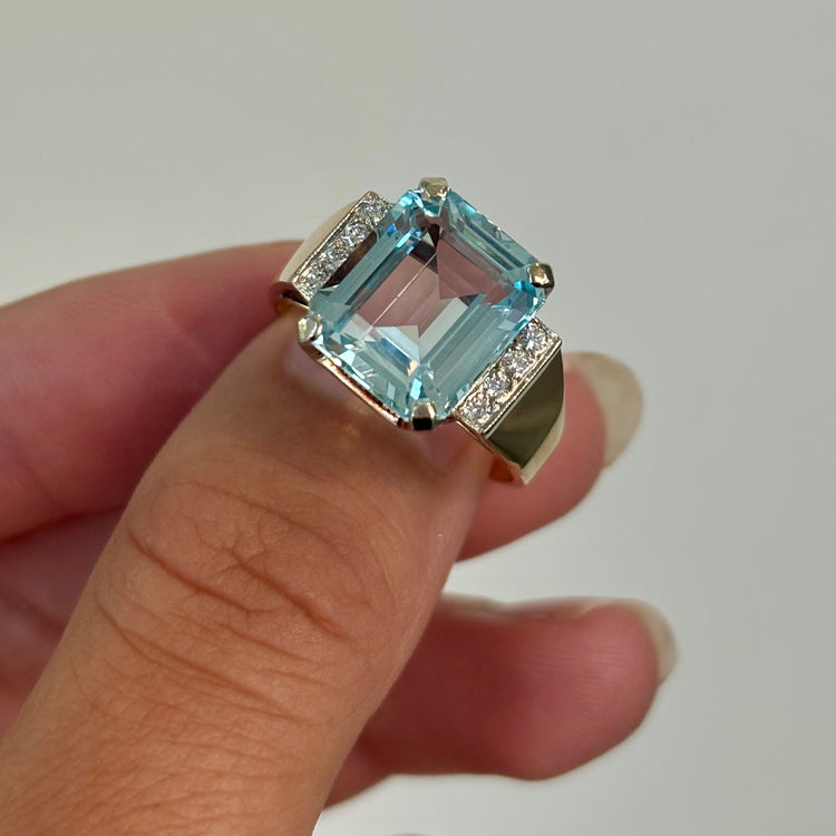 Aquamarine & Diamond Ring