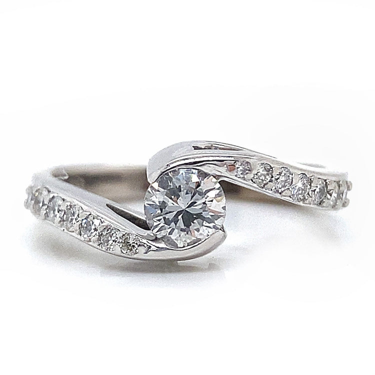 Interlocking Diamond Wedding Set